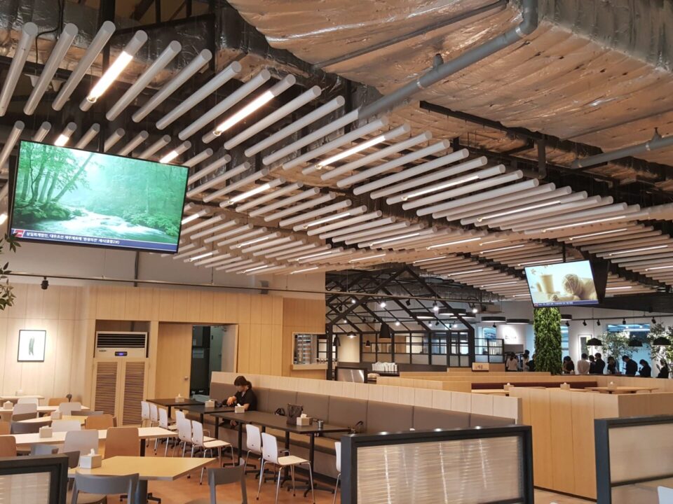 디지털 사이니지 솔루션 4 20160816 165826 scaled 1